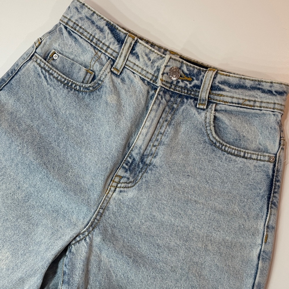 Classic Light Blue Women's Jeans